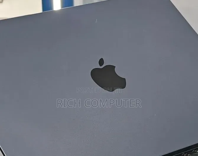New Laptop Apple MacBook Air 2022 M2 8GB Apple M2 SSD 512GB