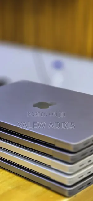 New Laptop Apple MacBook Pro 2021 M1 16GB Apple M1 SSD 512GB