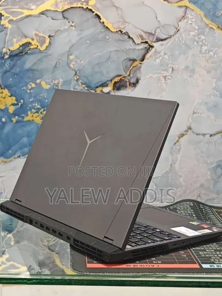 New Laptop Lenovo Legion 5 16GB AMD Ryzen 7 SSD 512GB