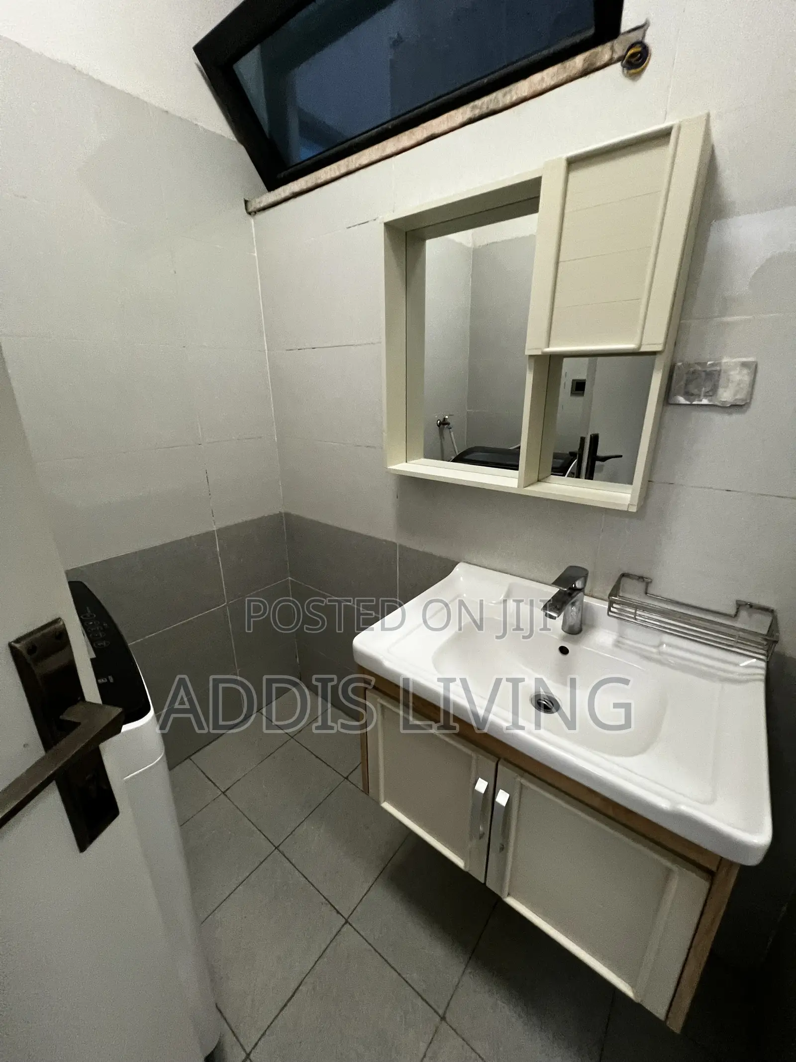 Furnished 3bdrm Apartment in Bole for rent