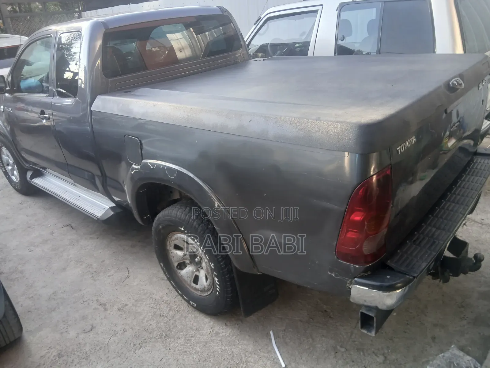 Toyota Hilux 2010 Gray