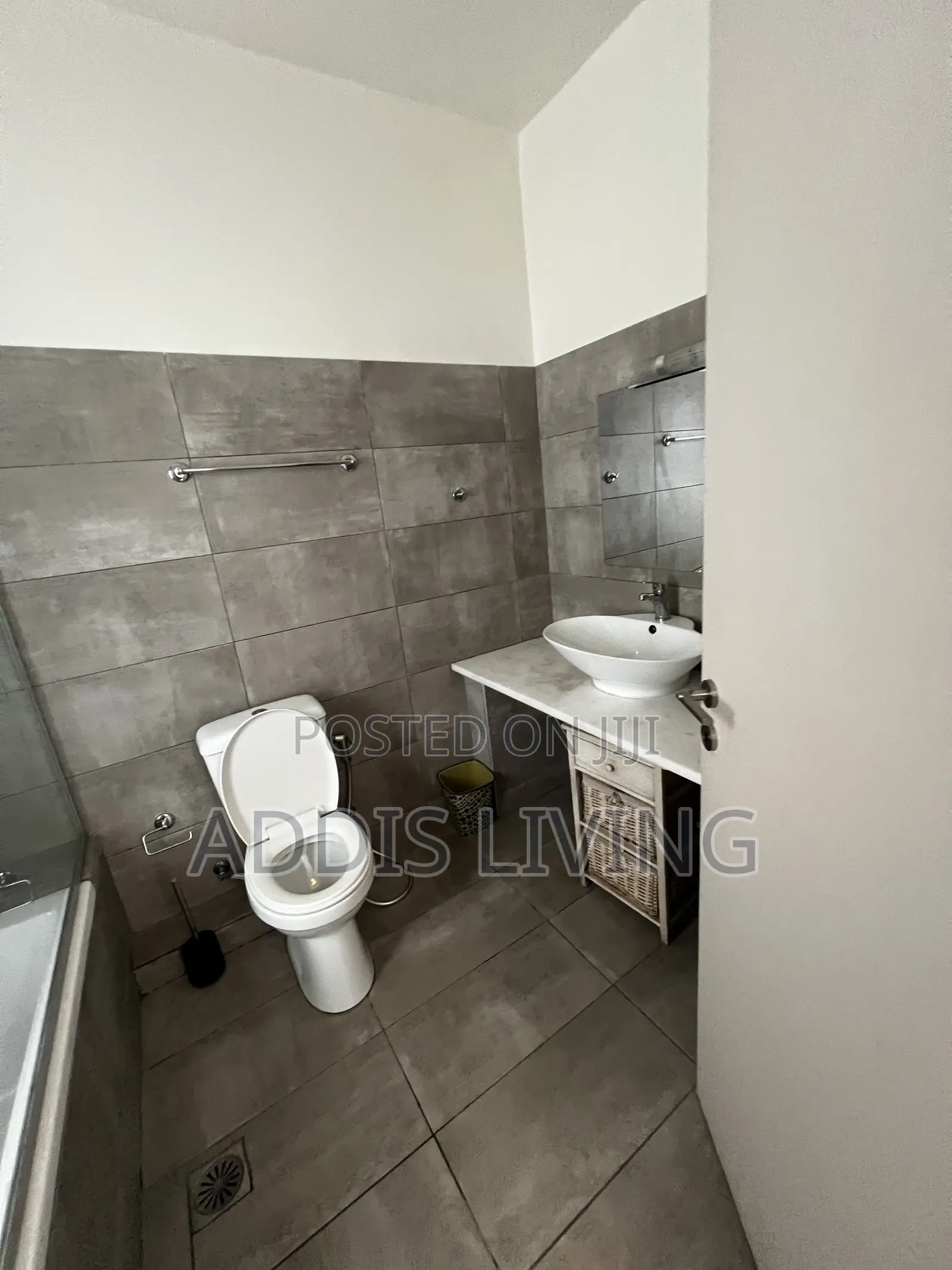 Furnished 3bdrm Apartment in Bole for rent