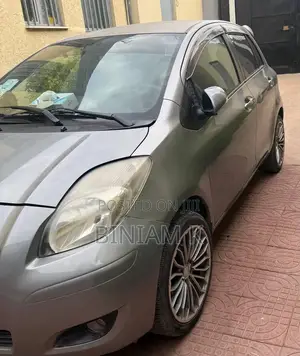 Toyota Yaris 2008 Gray