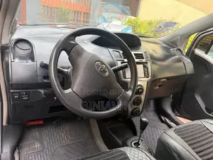 Toyota Yaris 2008 Gray