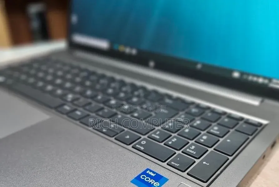 New Laptop HP ZBook Power G9 i7 16GB Intel Core i7 SSD 1T