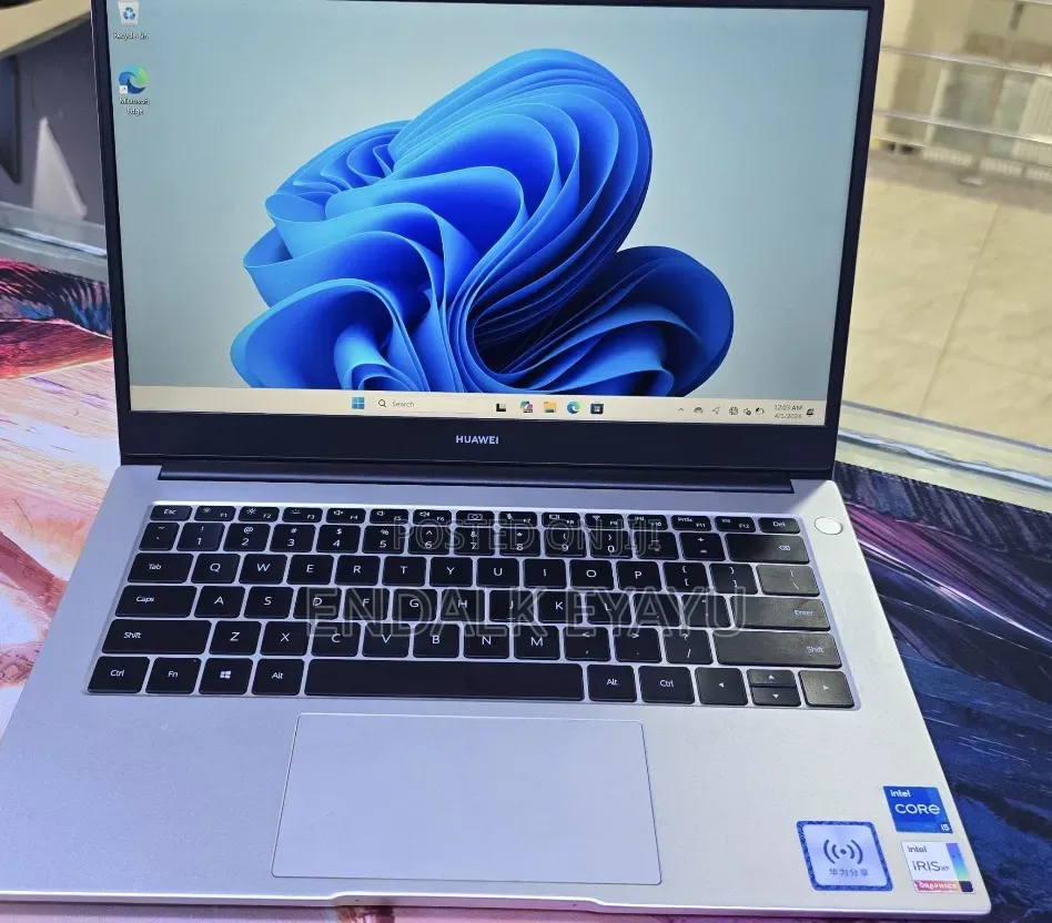 New Laptop Huawei MateBook D 14 16GB Intel Core i5 SSD 512GB