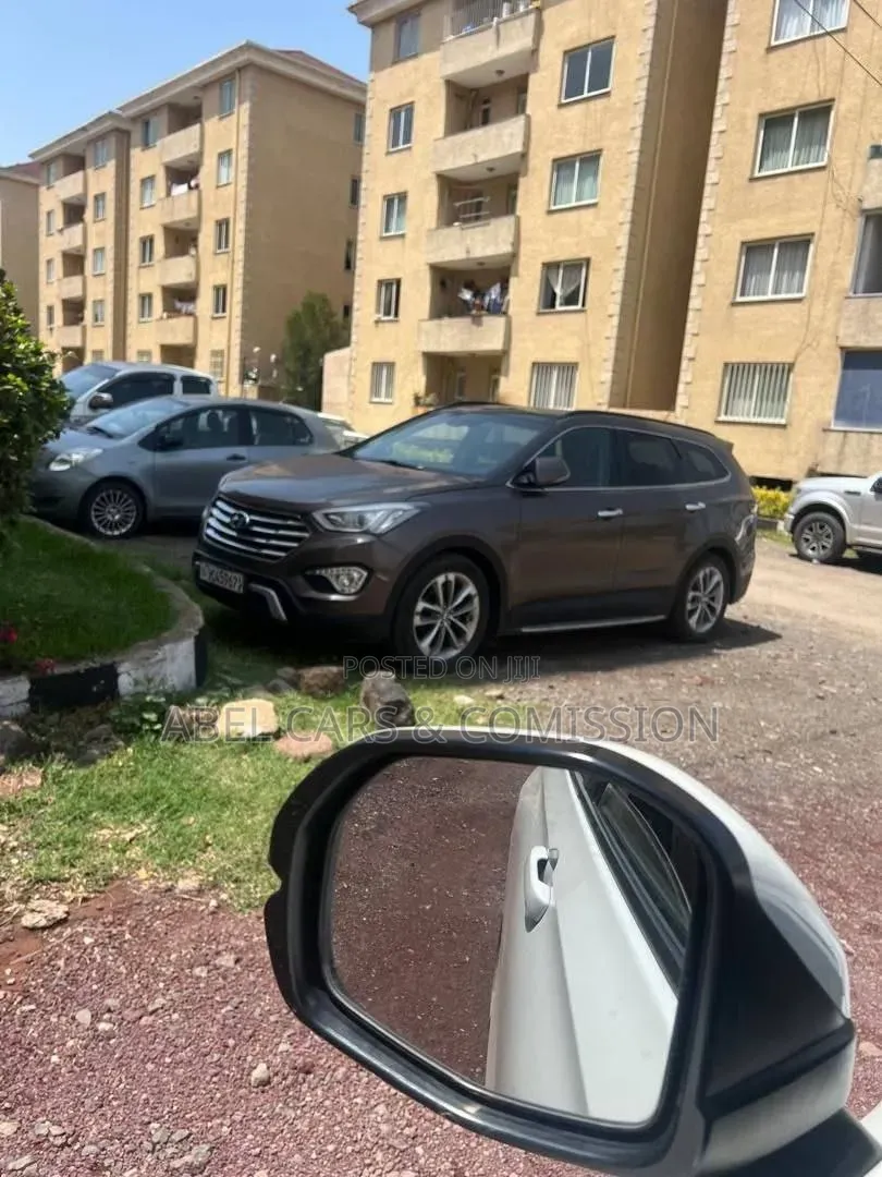 Hyundai Santa Fe 2017 Gray