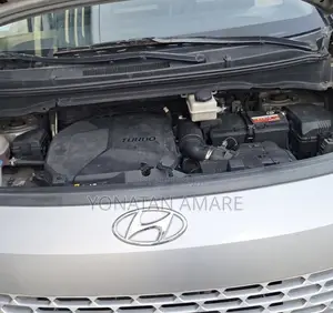 Hyundai Staria 2022 Silver