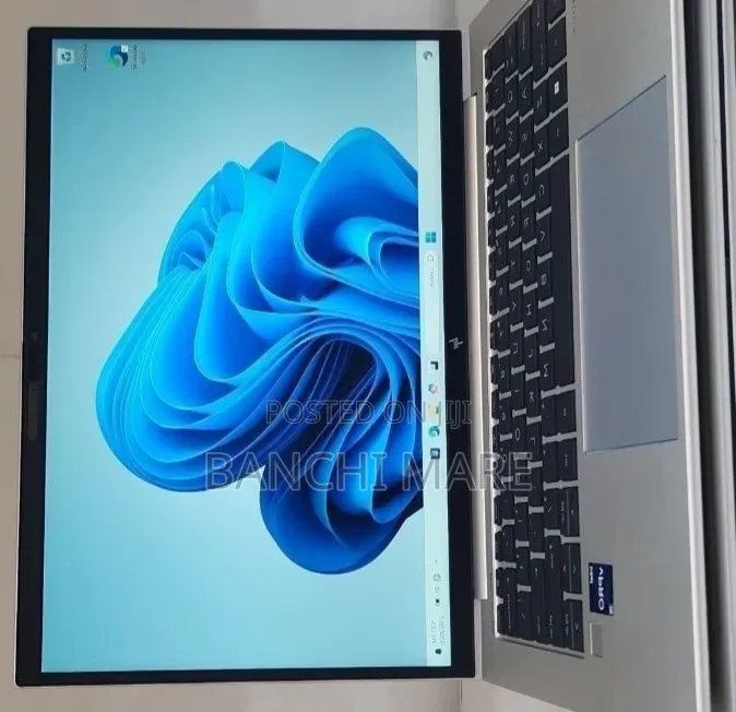 New Laptop HP EliteBook 840 G9 16GB Intel Core i5 SSD 512GB