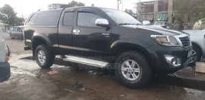 Toyota Hilux 2.5 D-4D 4X4 SRX 2012 Black