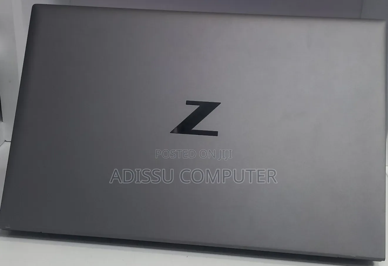New Laptop HP ZBook Firefly G8 16GB Intel Core i7 SSD 512GB