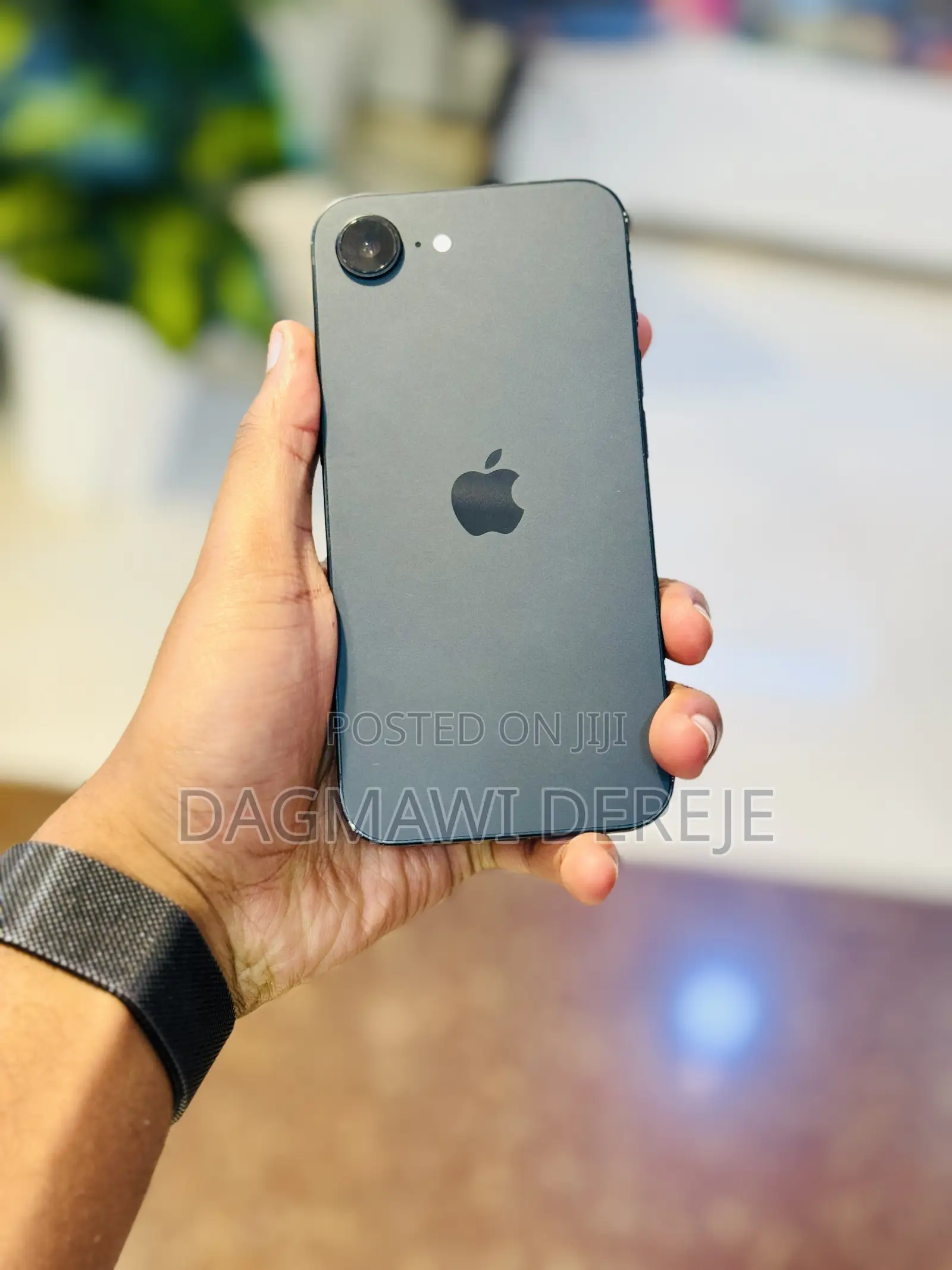 New Apple iPhone 16e 128 GB Black