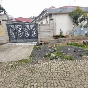 Furnished 3bdrm Villa in Kotobe ከህስፓልት ግልባጭ, Yeka for sale