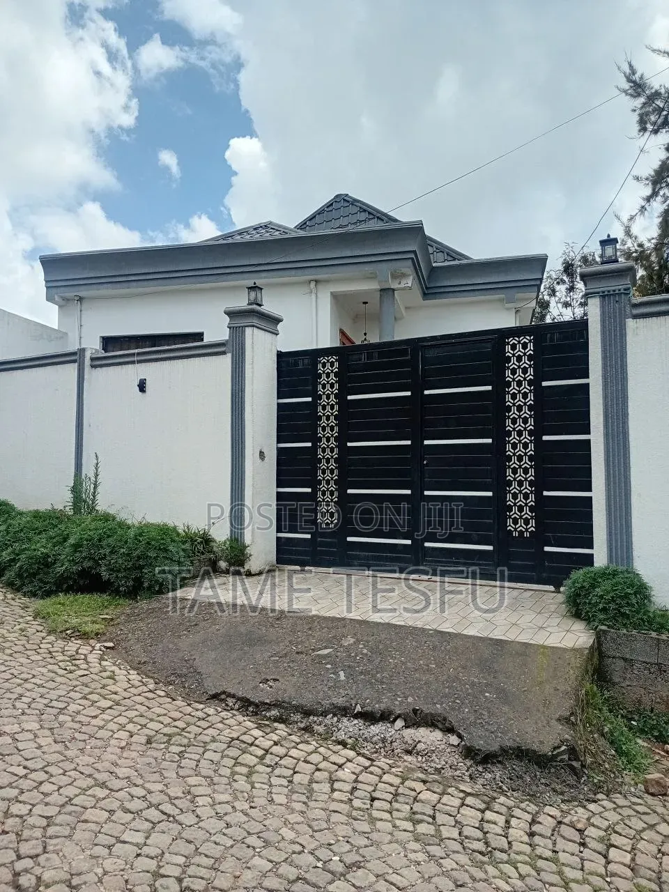 Furnished 5bdrm Villa in ኮቶቤ, Yeka for sale