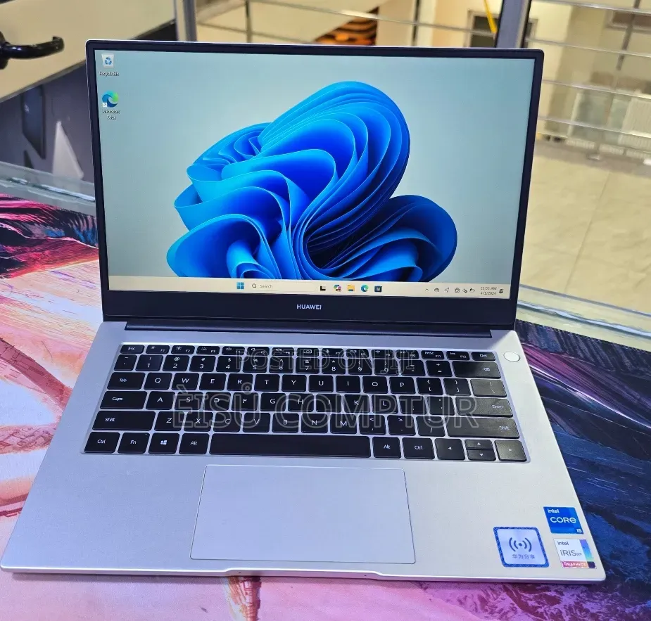 New Laptop Huawei MateBook D 14 16GB Intel Core i5 SSD 512GB