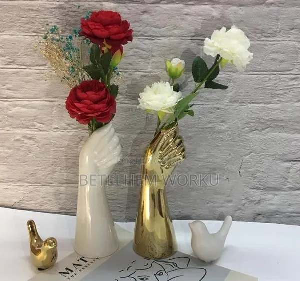 ቤት ዲኮር አበባዎት የተለያዩ ጌጣጌጦች