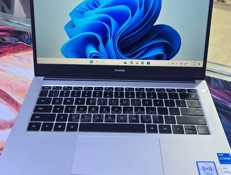 New Laptop Huawei MateBook D 14 16GB Intel Core i5 SSD 512GB