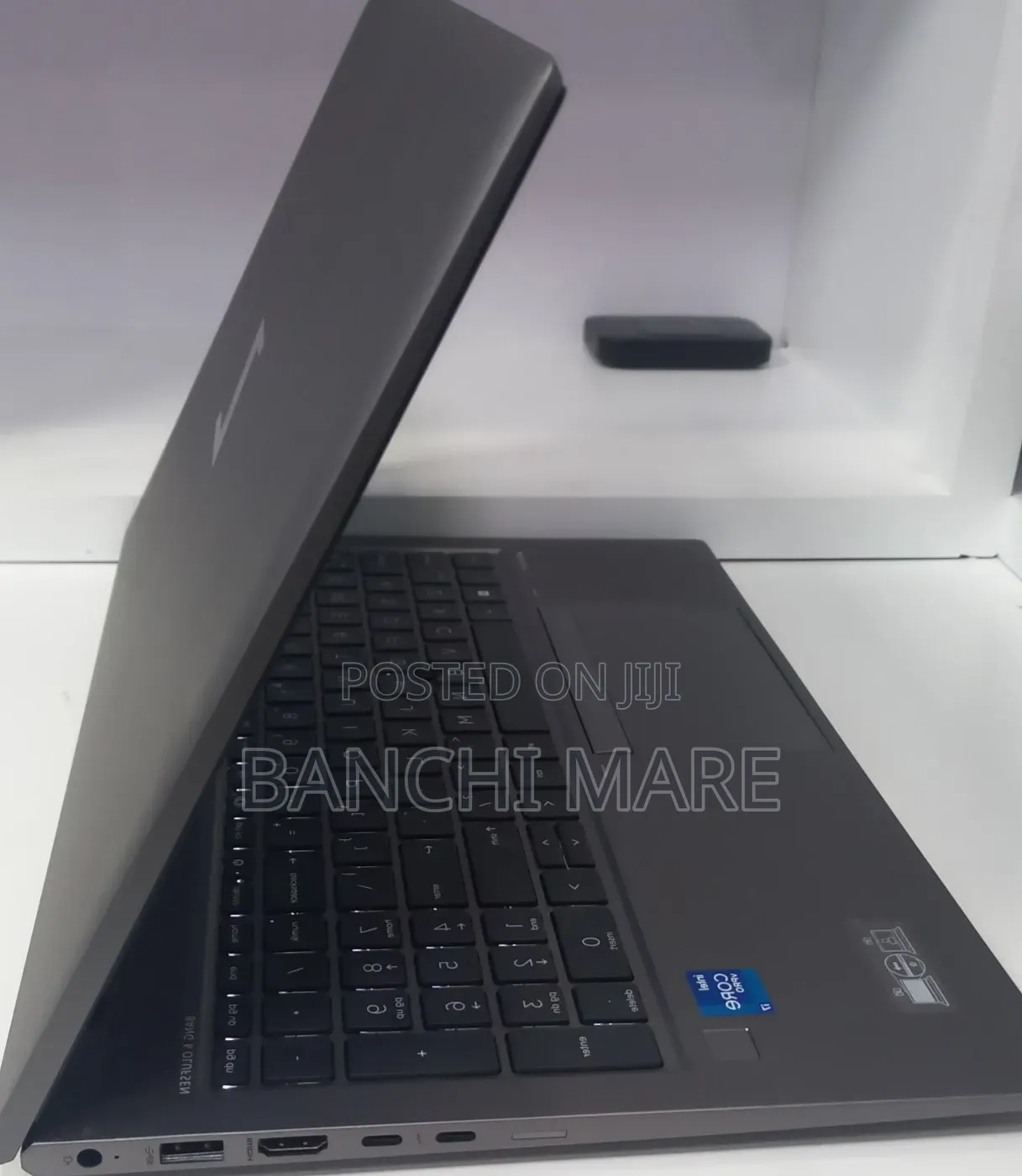 New Laptop HP ZBook Firefly G8 16GB Intel Core i7 SSD 512GB
