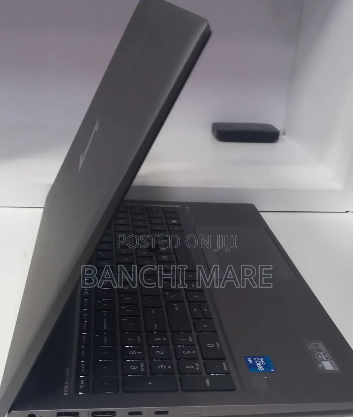 New Laptop HP ZBook Firefly G8 16GB Intel Core i7 SSD 512GB