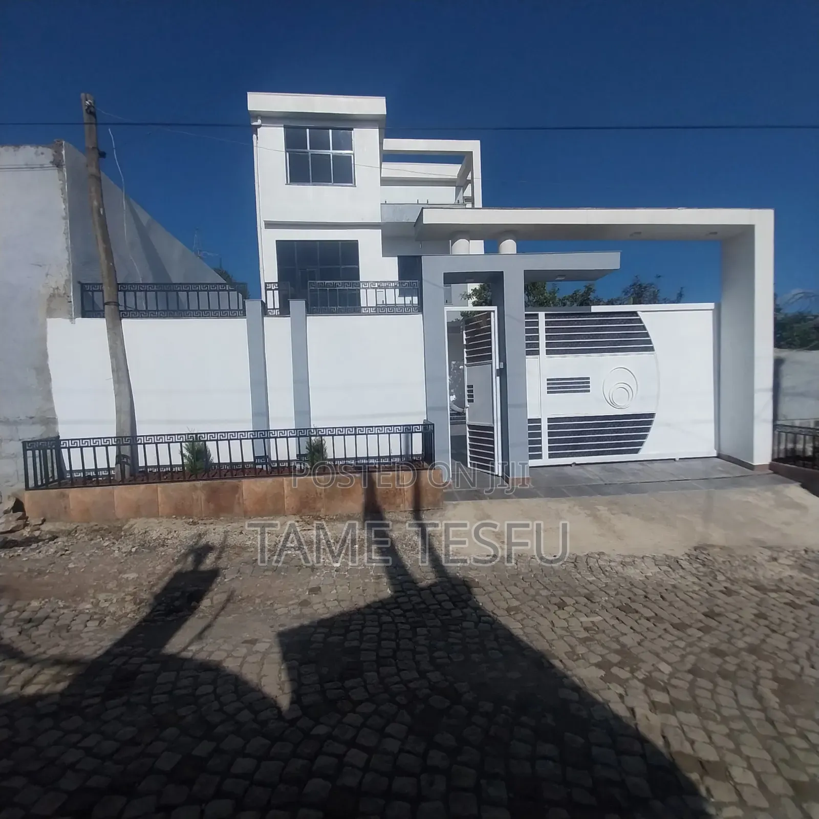Furnished 8bdrm House in Cmc, Yeka for sale