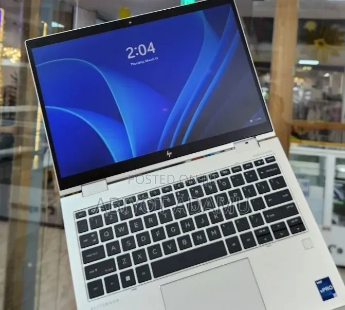 New Laptop HP EliteBook 830 16GB Intel SSD 1T