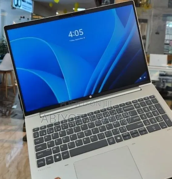 New Laptop HP ProBook 460 G11 16GB Intel Core Ultra 7 SSD 512GB
