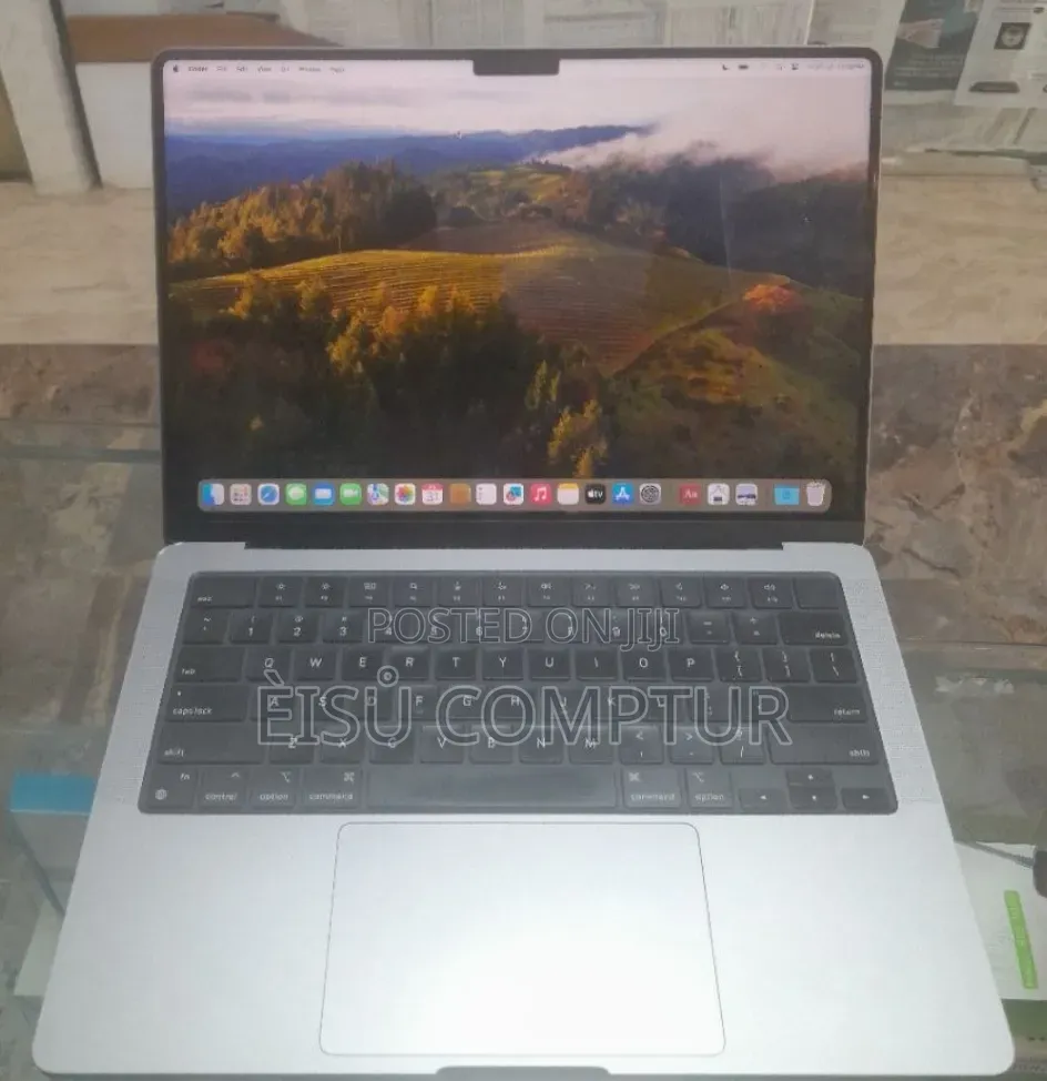 New Laptop Apple MacBook Air 2024 M3 8GB Apple M3 SSD 512GB