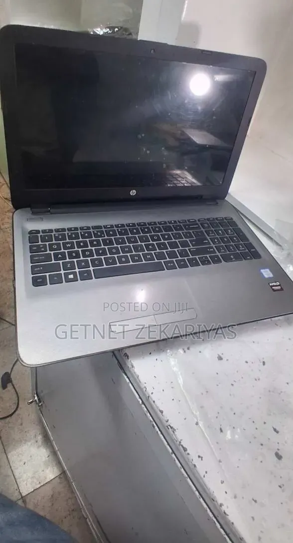 New Laptop HP Stream Notebook 8GB Intel Core i7 HDD 1T