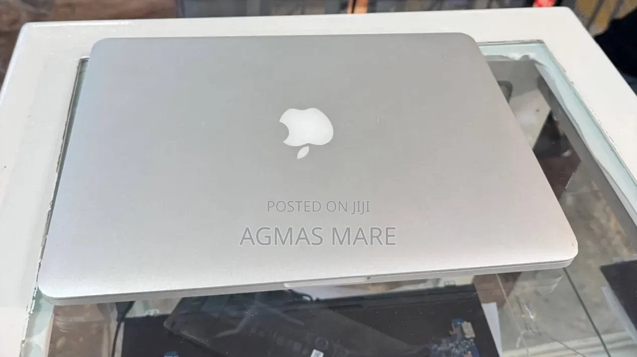 New Laptop Apple MacBook Pro 2015 16GB Intel Core i5 SSD 256GB