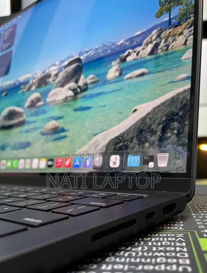 New Laptop Apple MacBook Pro 2024 M4 Max 48GB Apple M4 Max SSD 2T