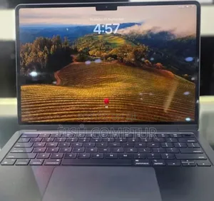 New Laptop Apple MacBook Air 2024 M3 8GB Apple M3 SSD 256GB