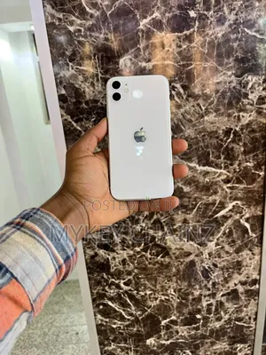 Apple iPhone 11 128 GB White