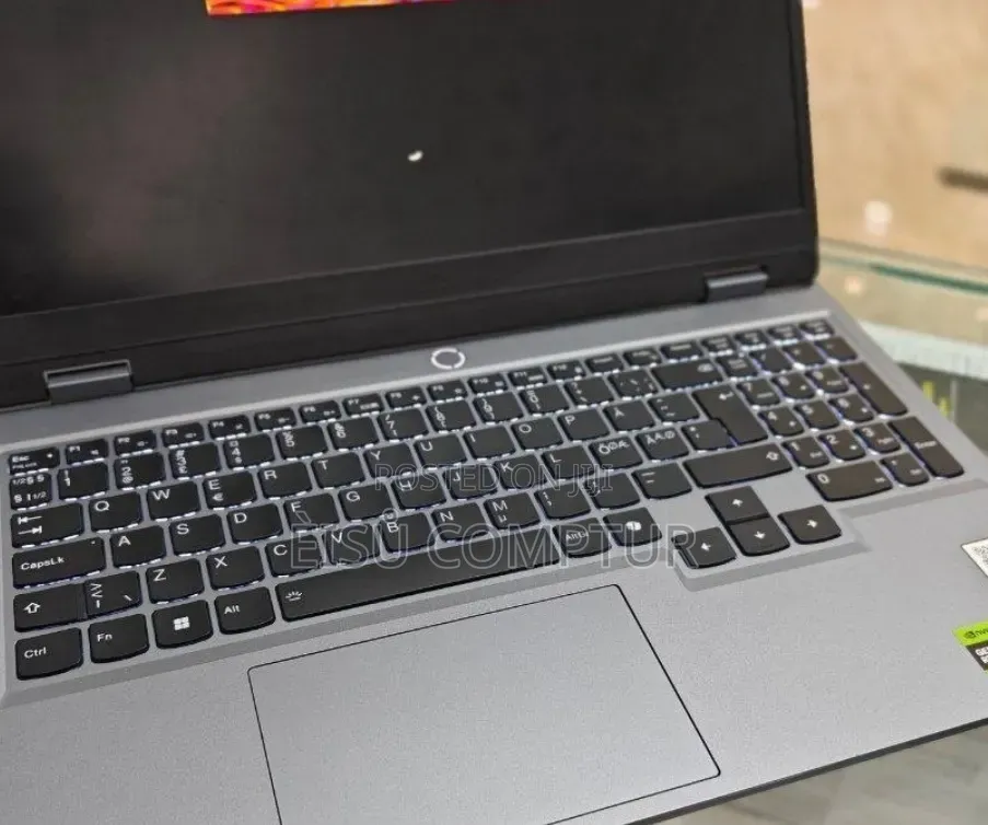 New Laptop Lenovo LOQ 15IRH8 16GB Intel Core i5 SSD 512GB