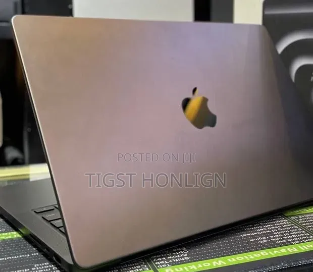 New Laptop Apple MacBook Pro 2024 M4 Max 48GB Apple M4 Max SSD 2T