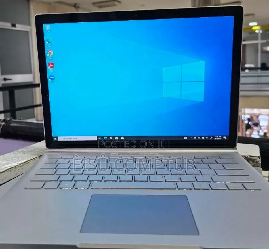 New Laptop Microsoft Surface Book 3 16GB Intel Core i7 SSD 256GB