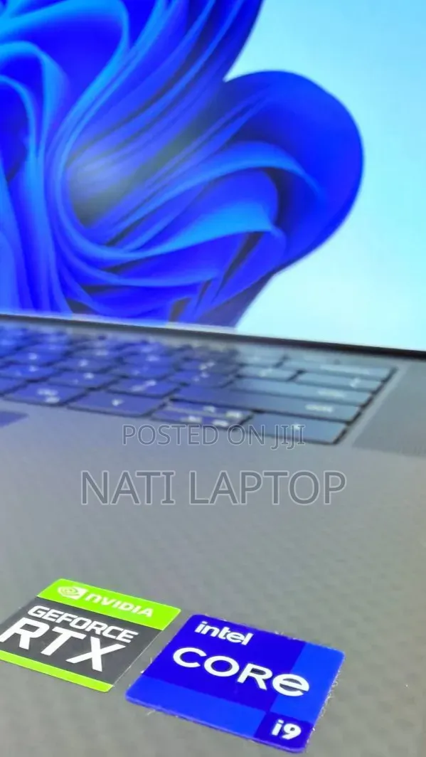 New Laptop Dell Precision 5560 16GB Intel Core i9 SSD 512GB
