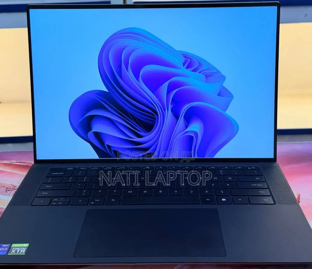 New Laptop Dell Precision 5560 16GB Intel Core i9 SSD 512GB