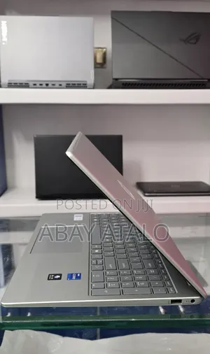 New Laptop HP Stream Notebook 16GB Intel Core i7 SSD 1T