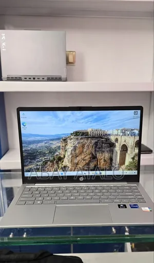 New Laptop HP Stream Notebook 16GB Intel Core i7 SSD 512GB