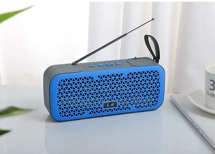 Bluetooth Speaker L8 FM Radio Media ብሉቲዝ ስፒከር