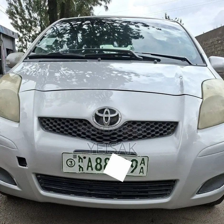 Toyota Yaris 2009 Silver