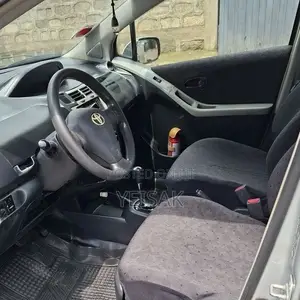 Toyota Yaris 2009 Silver