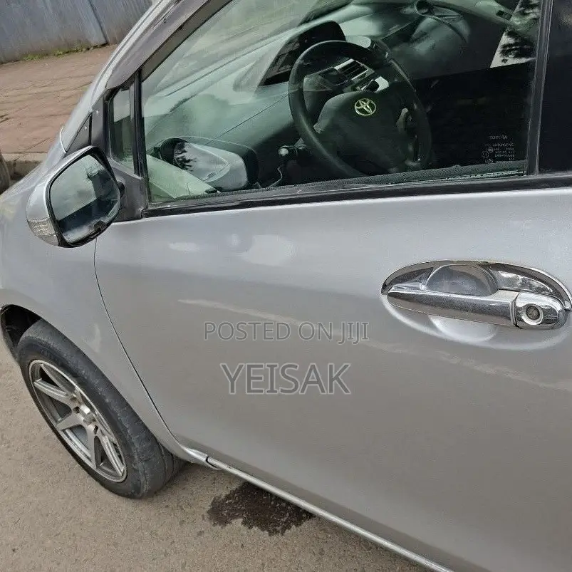 Toyota Yaris 2009 Silver