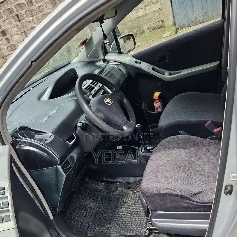Toyota Yaris 2009 Silver