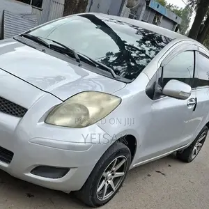 Toyota Yaris 2009 Silver