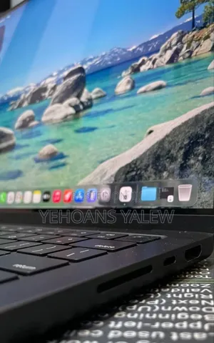 New Laptop Apple MacBook Pro 2024 M4 Max 48GB Apple M4 Max SSD 2T