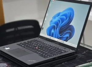 New Laptop Lenovo ThinkPad T14s G4 16GB Intel Core i7 SSD 512GB