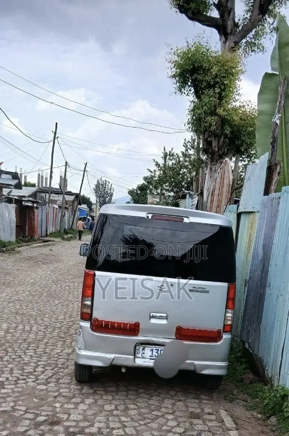 Suzuki APV Minibus 2012 Silver