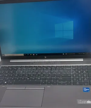 New Laptop HP ZBook Firefly G8 16GB Intel Core i7 SSD 512GB
