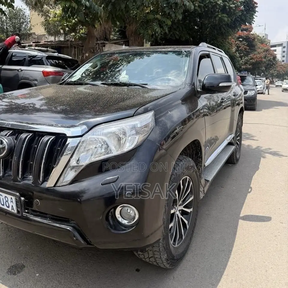 Toyota Land Cruiser 2014 Black